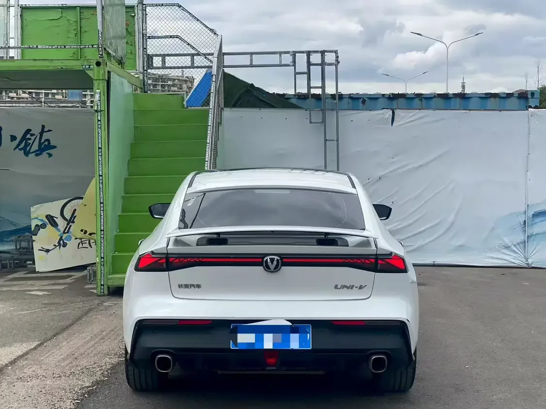 Changan UNI-V