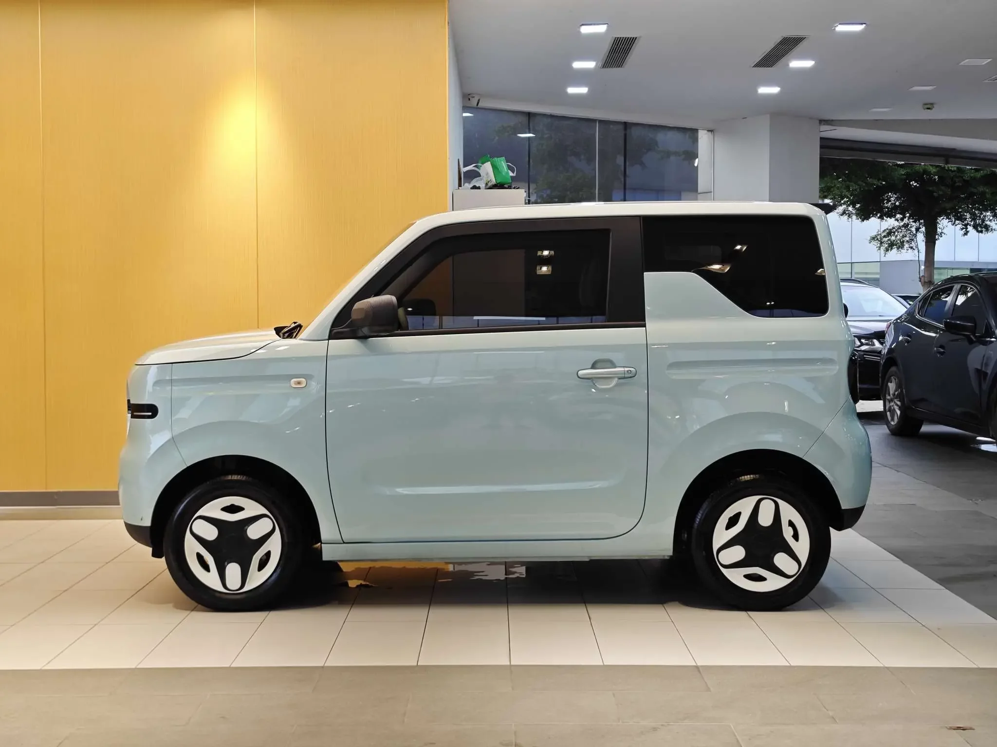 Geely Panda