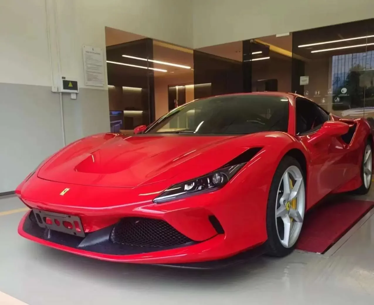 Ferrari F8