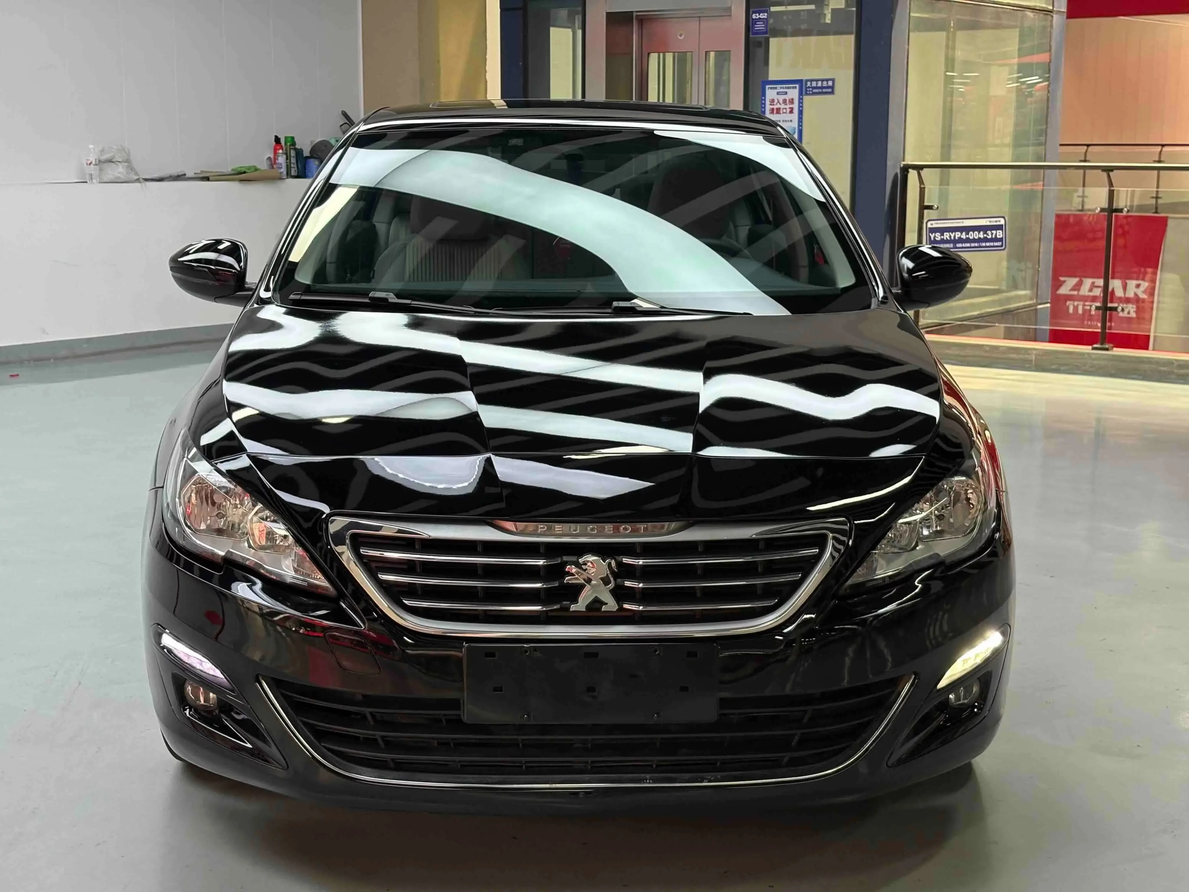 Peugeot 408