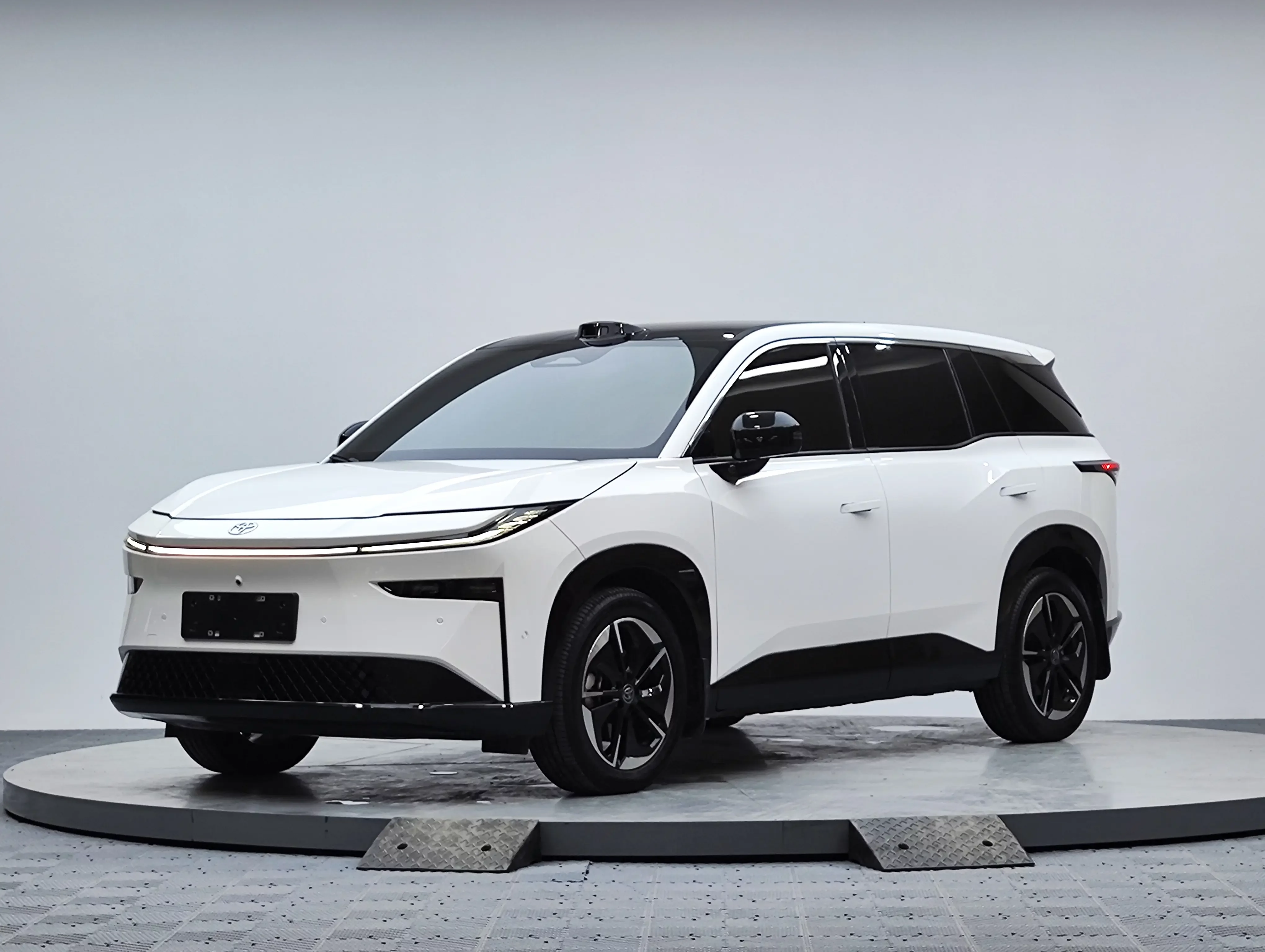 Toyota Bozhi 3X