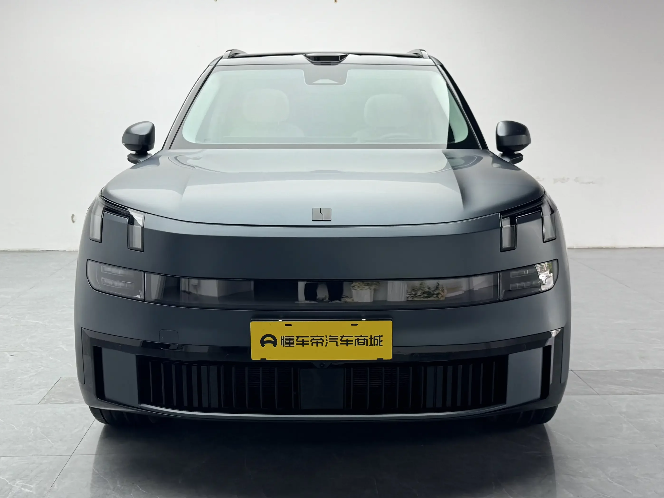 Lynk & Co 900