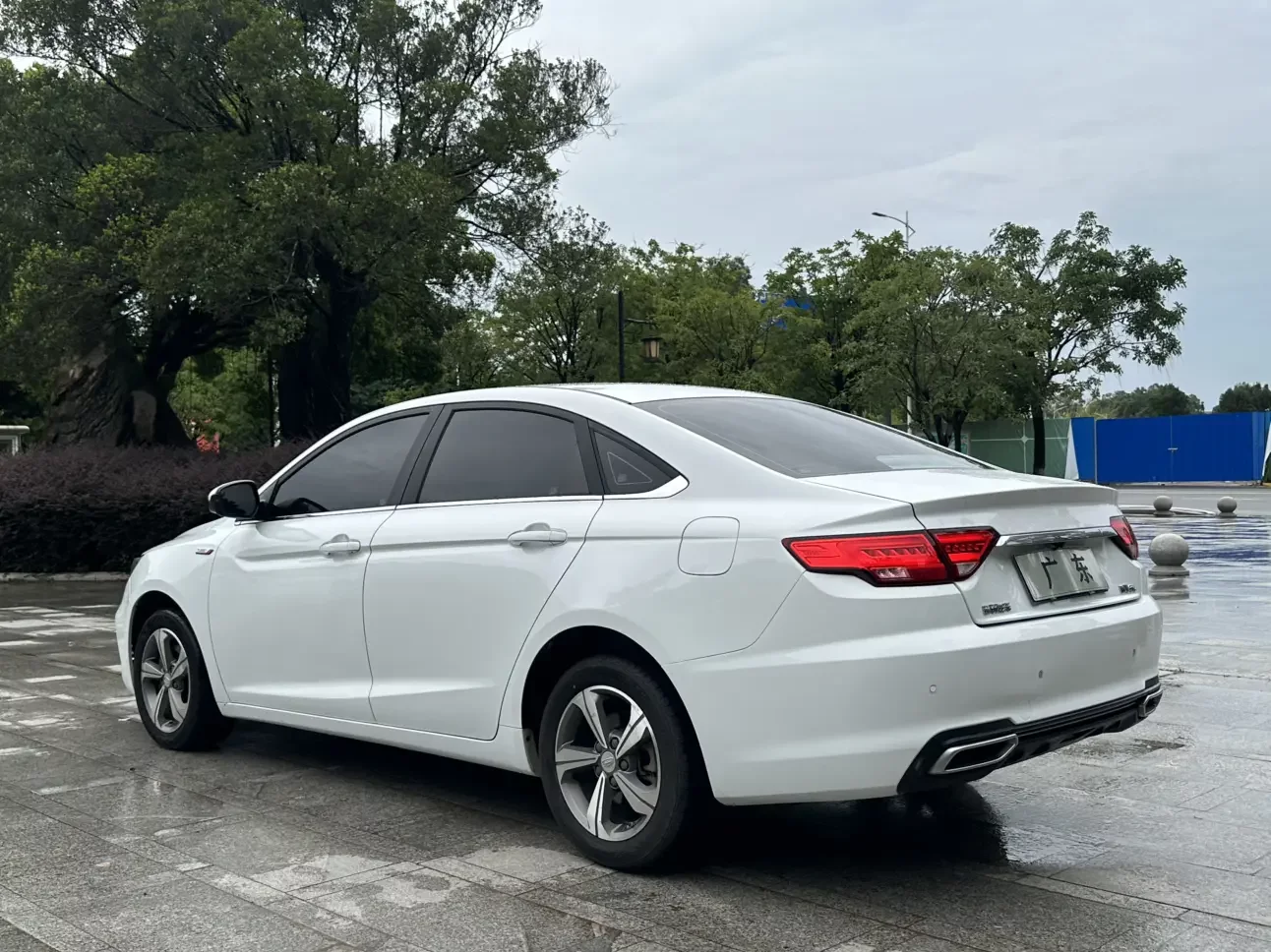 Geely Emgrand GL