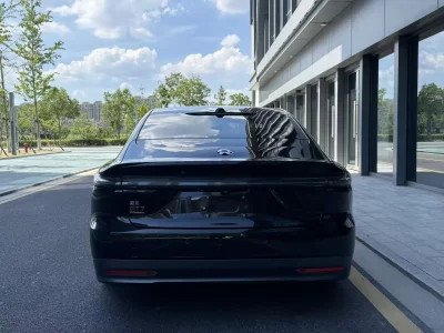 NIO ET7