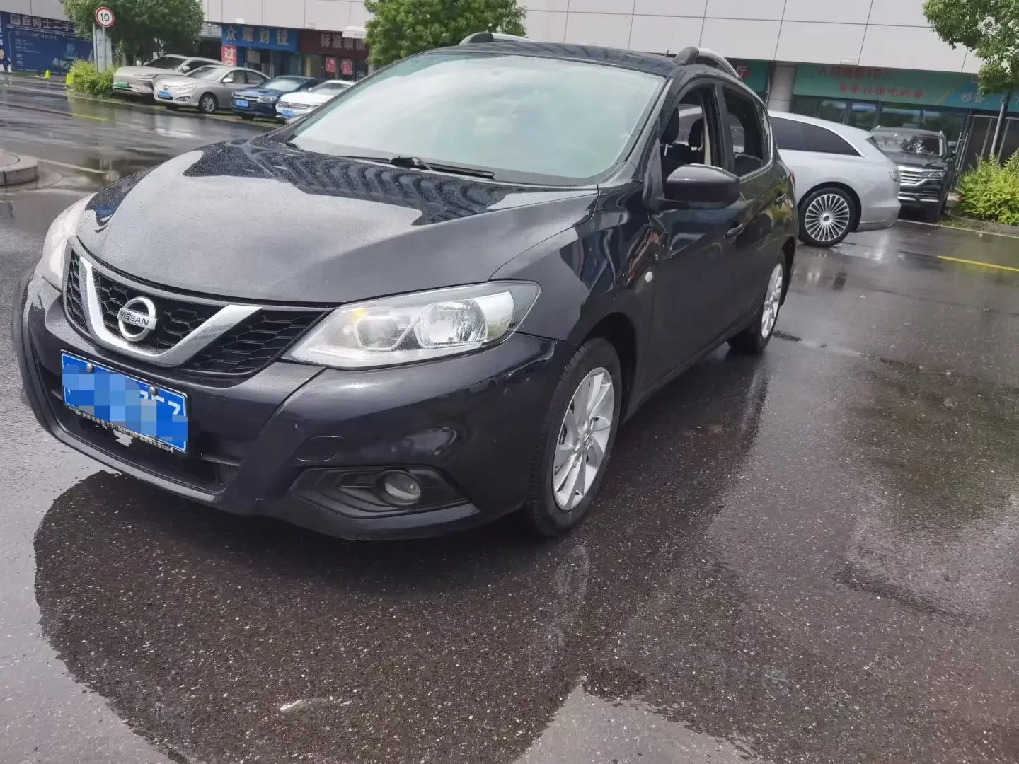Nissan Tiida