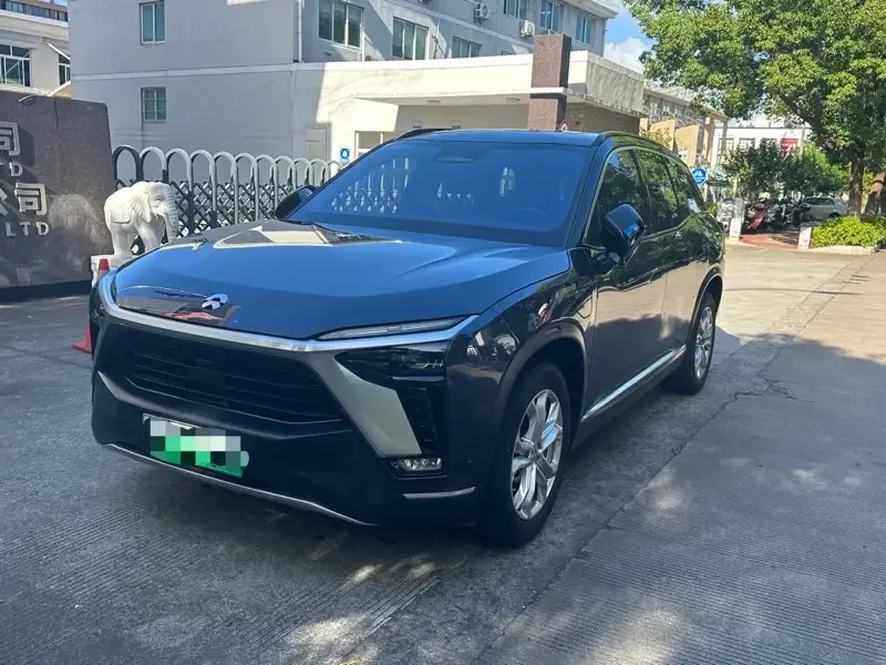 NIO ES8