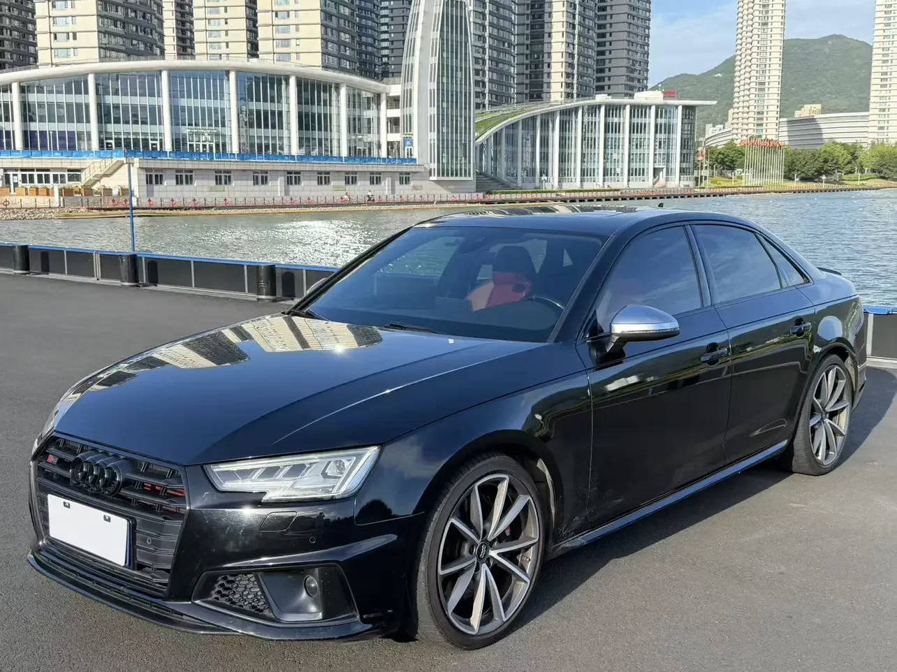 Audi S4