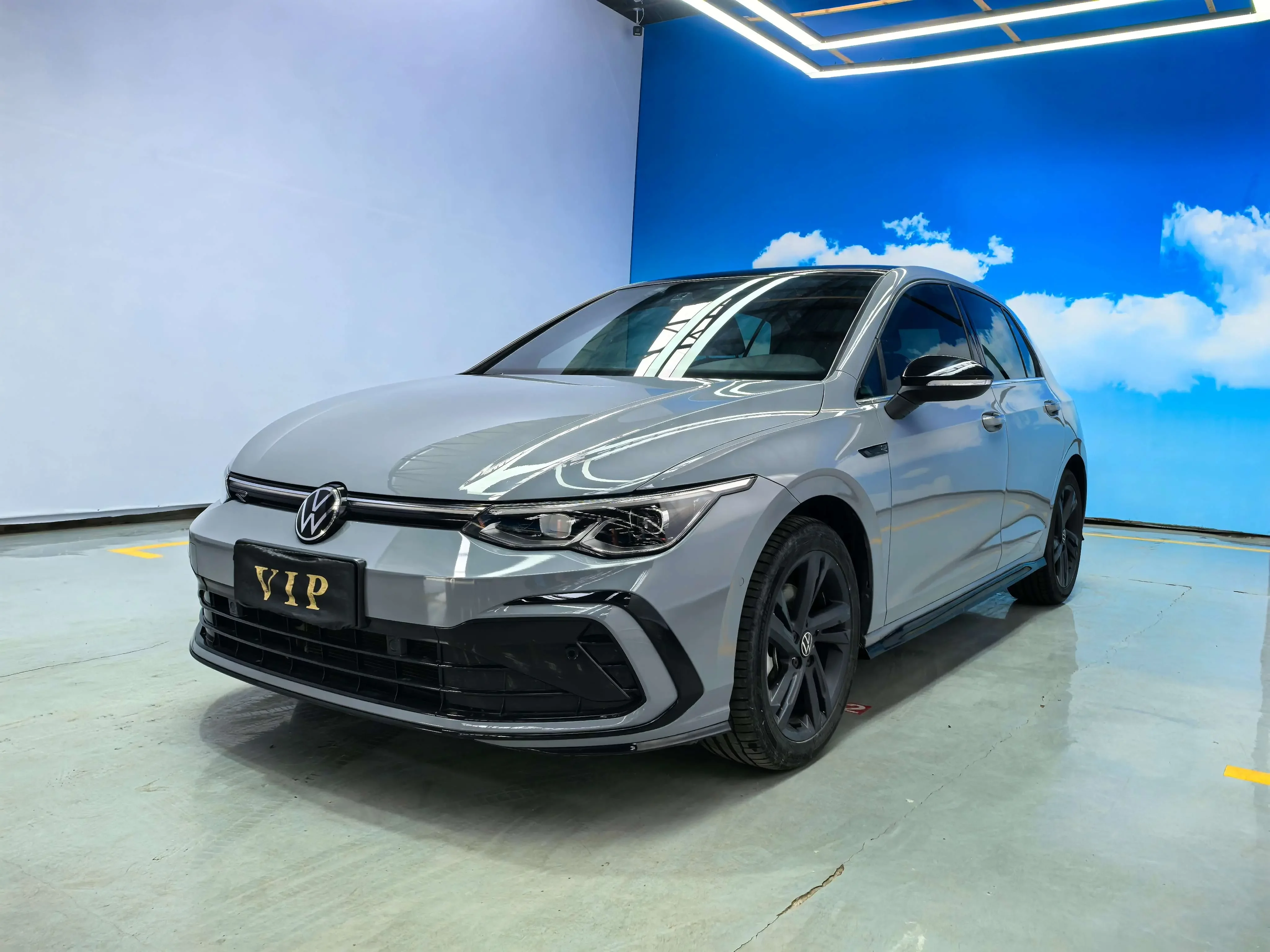 VOLKSWAGEN GOLF