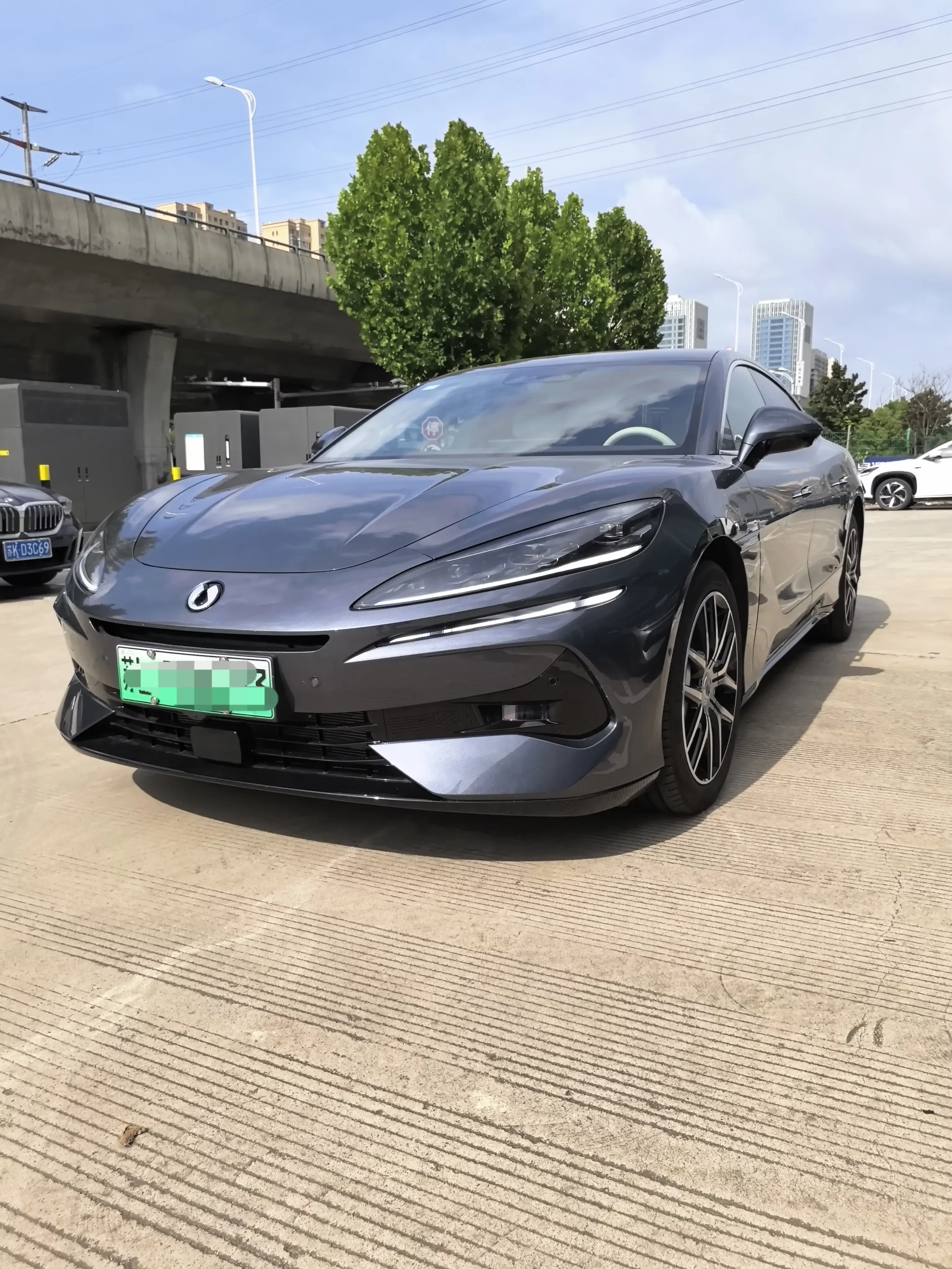 Denza Tengzhong Z9 DM