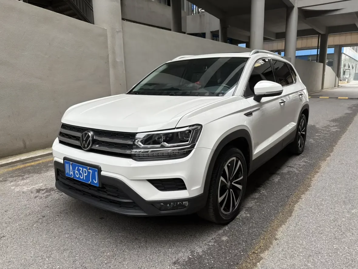 Volkswagen Tharu