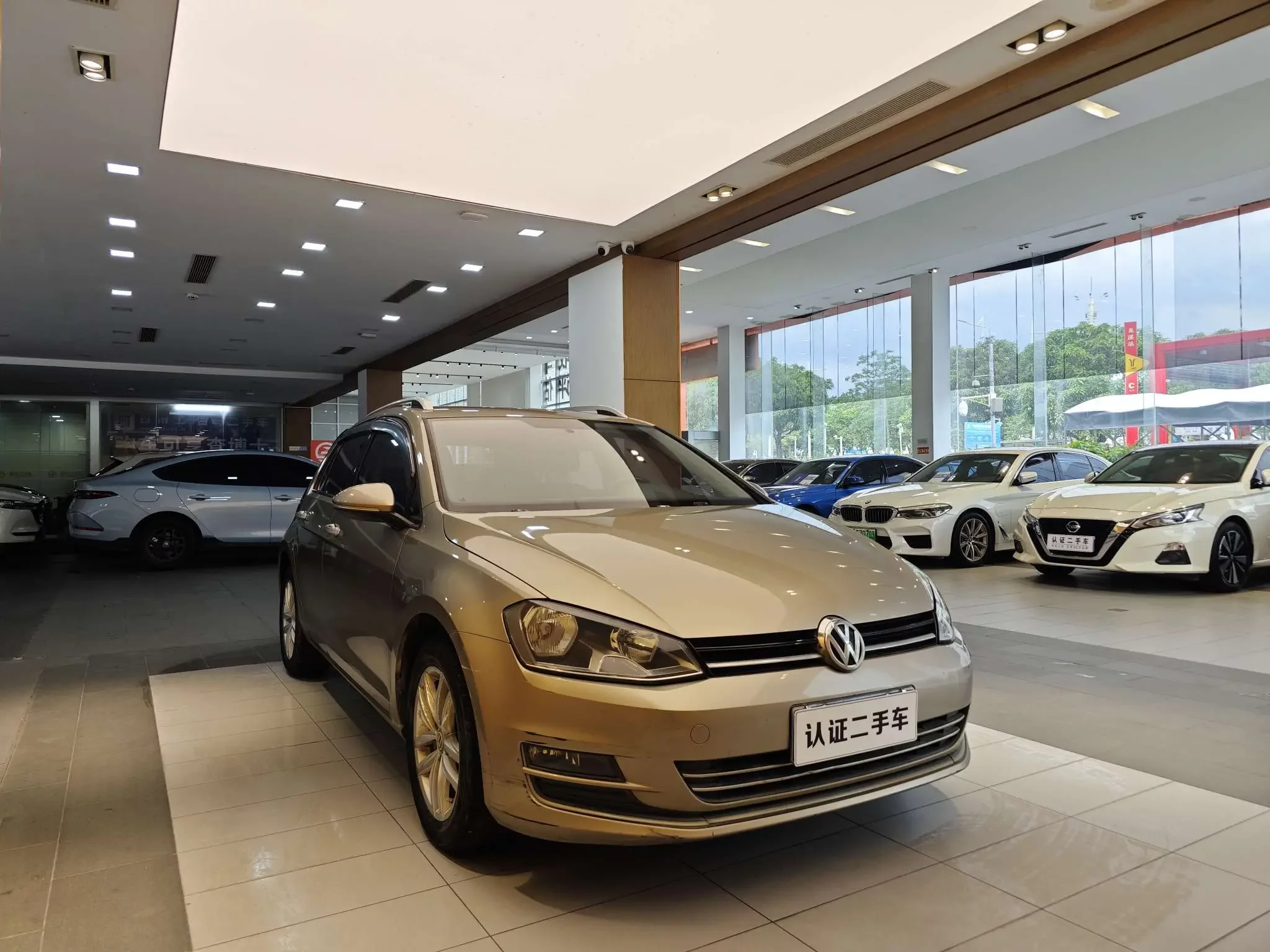 Volkswagen Golf