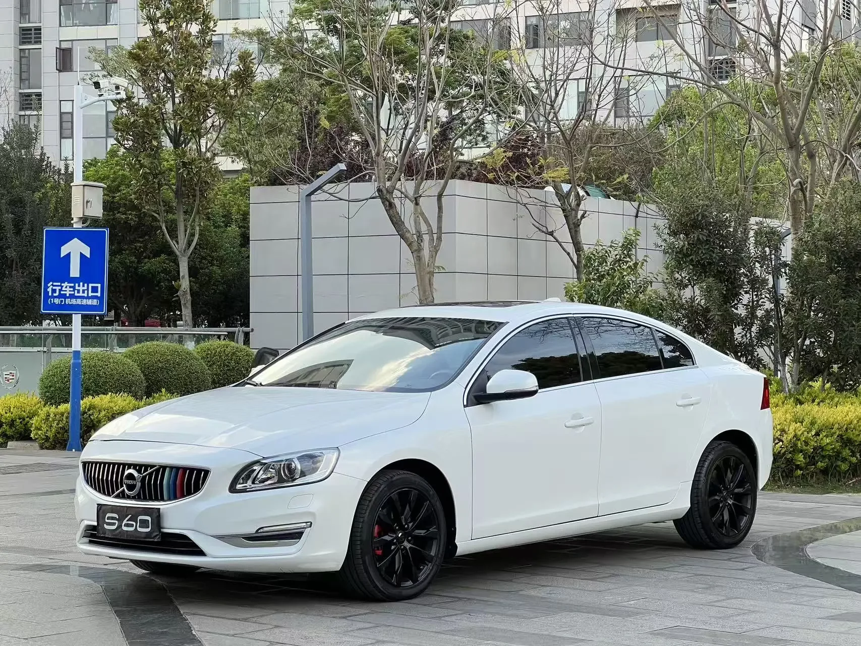 Volvo S60