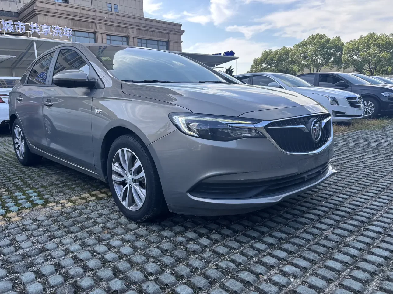 Buick Yinglang