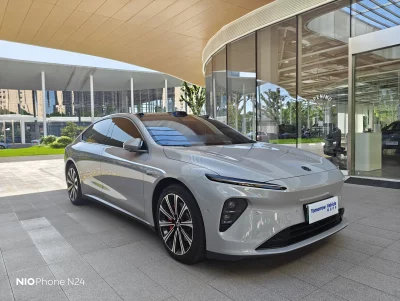 NIO ET7