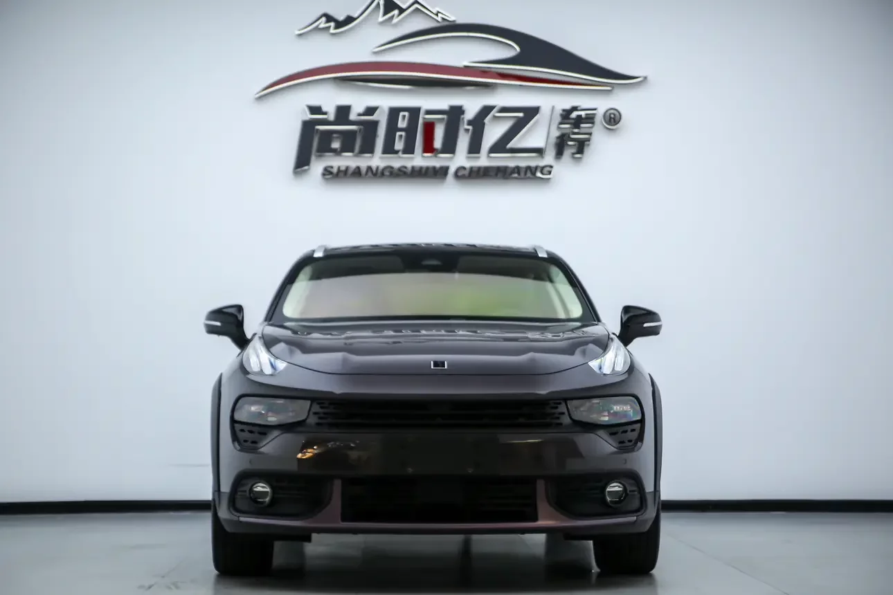 Lynk & Co 02