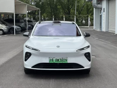 NIO ET7