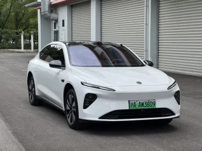 NIO ET7