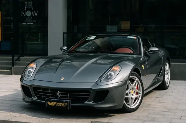 Ferrari 599