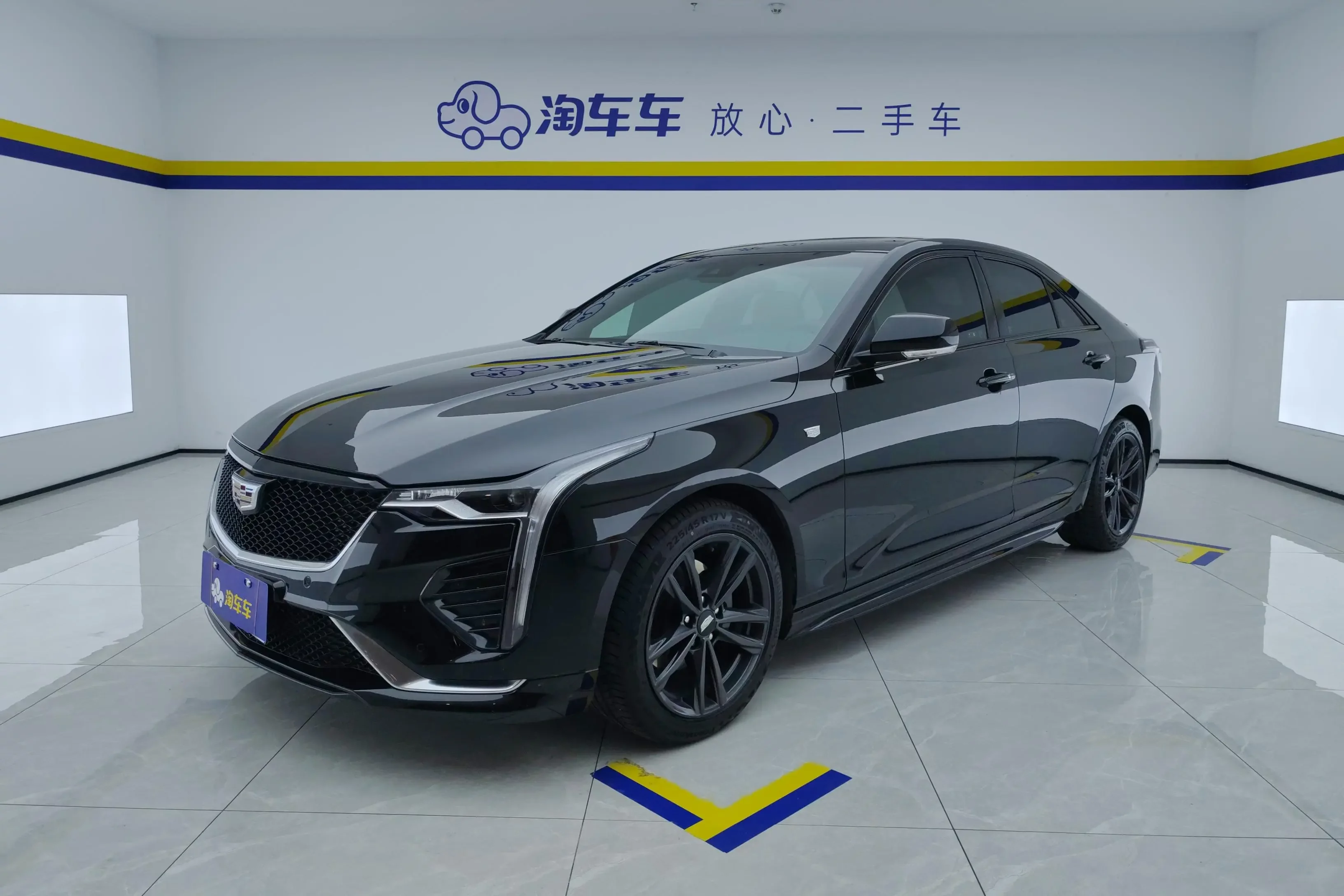 Cadillac CT4