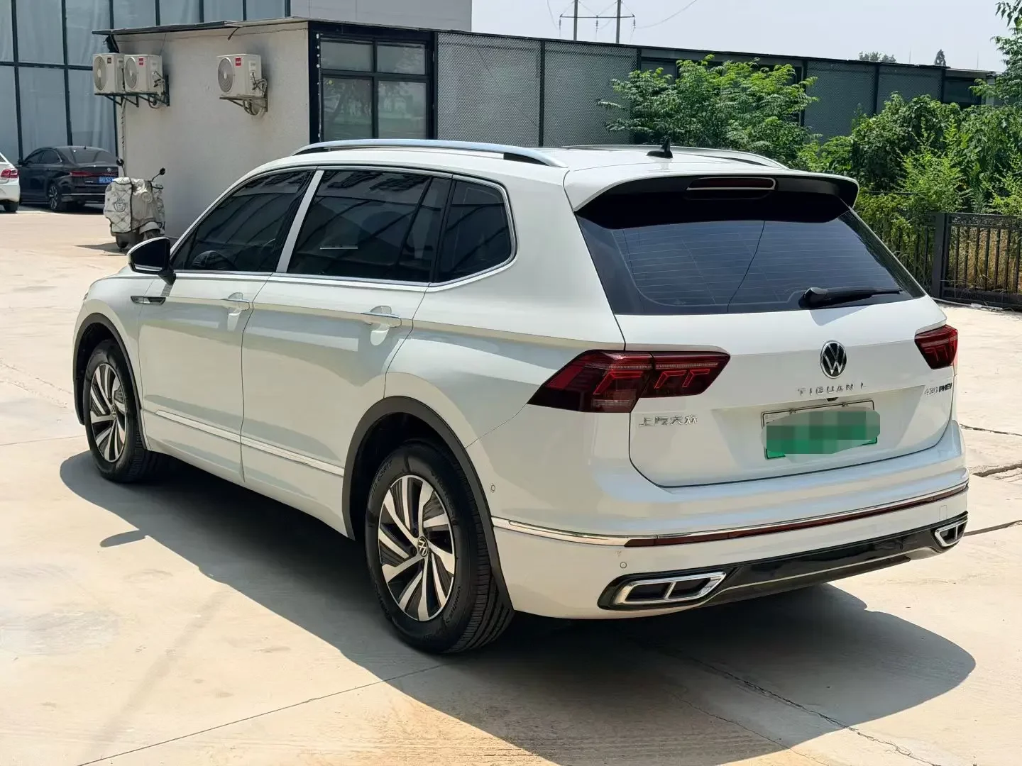 Volkswagen Tiguan L PHEV
