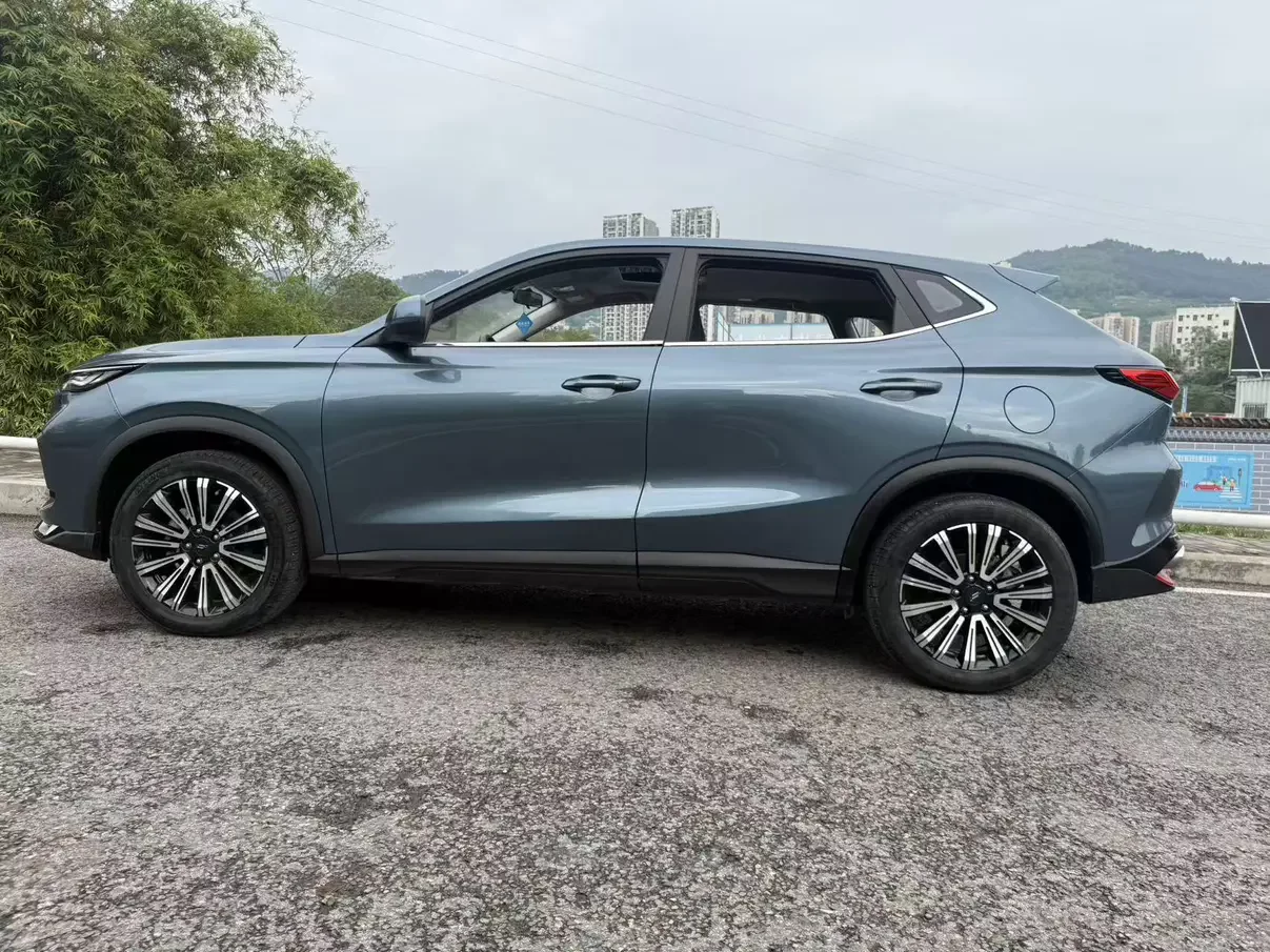 Oshan Changan Auchan X5