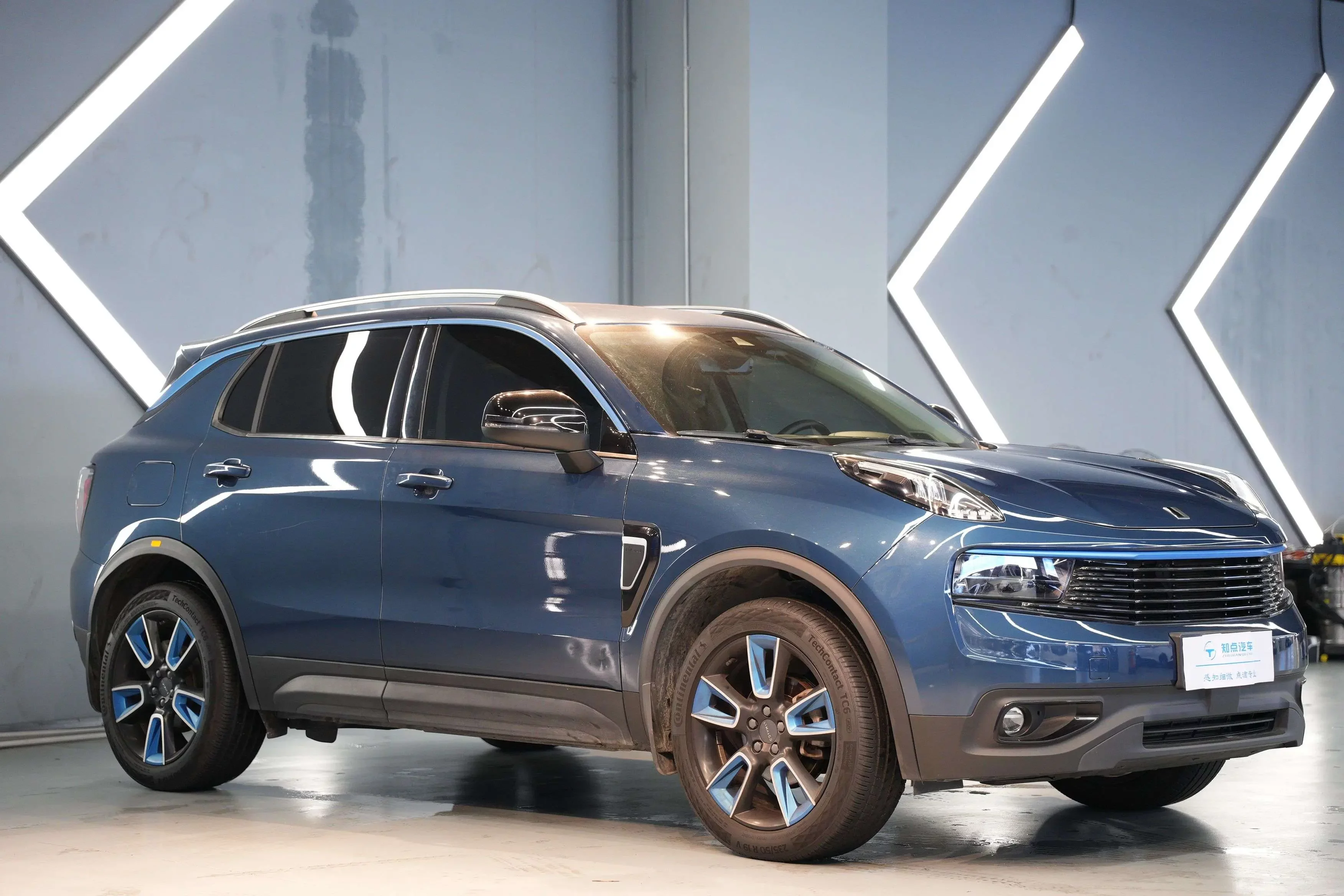 Lynk & Co 01