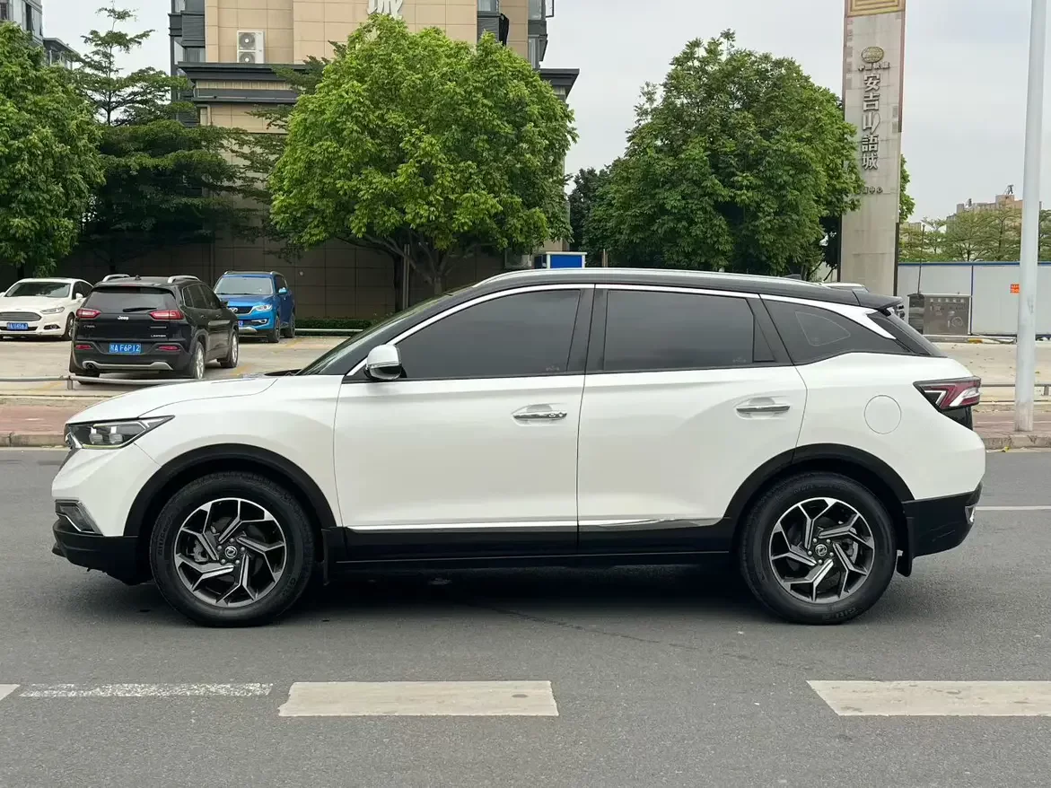 Dongfeng Fengshen AX7
