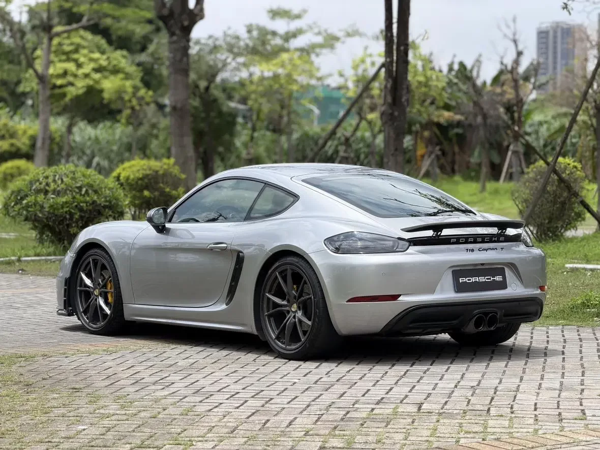 Porsche 718