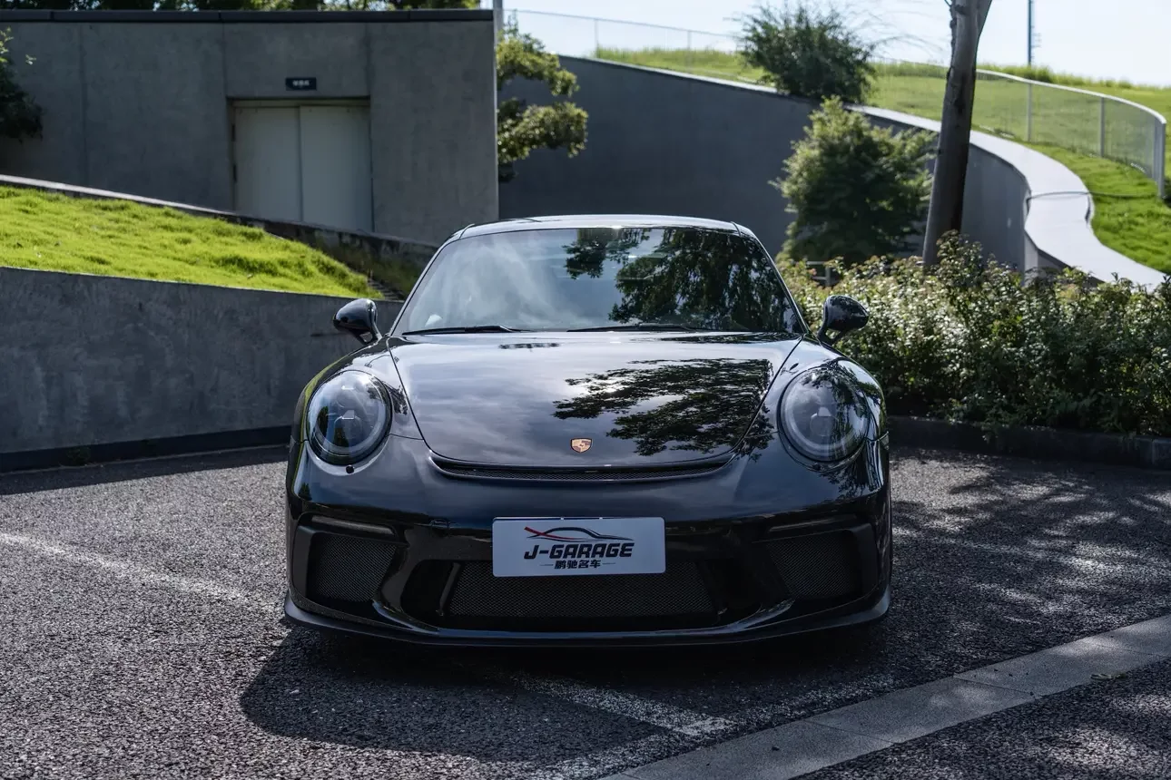 Porsche 911