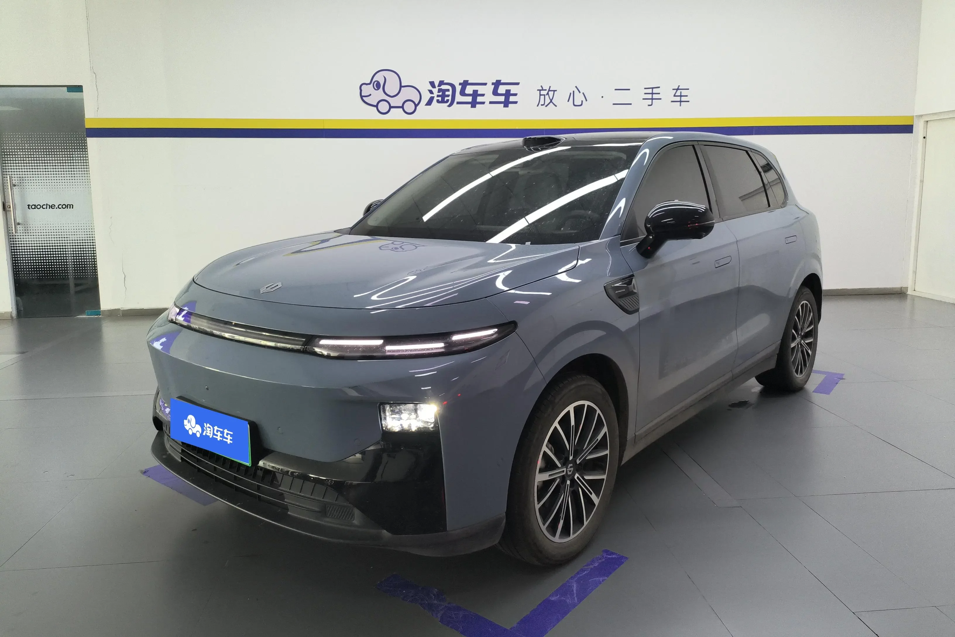 Leapmotor B10