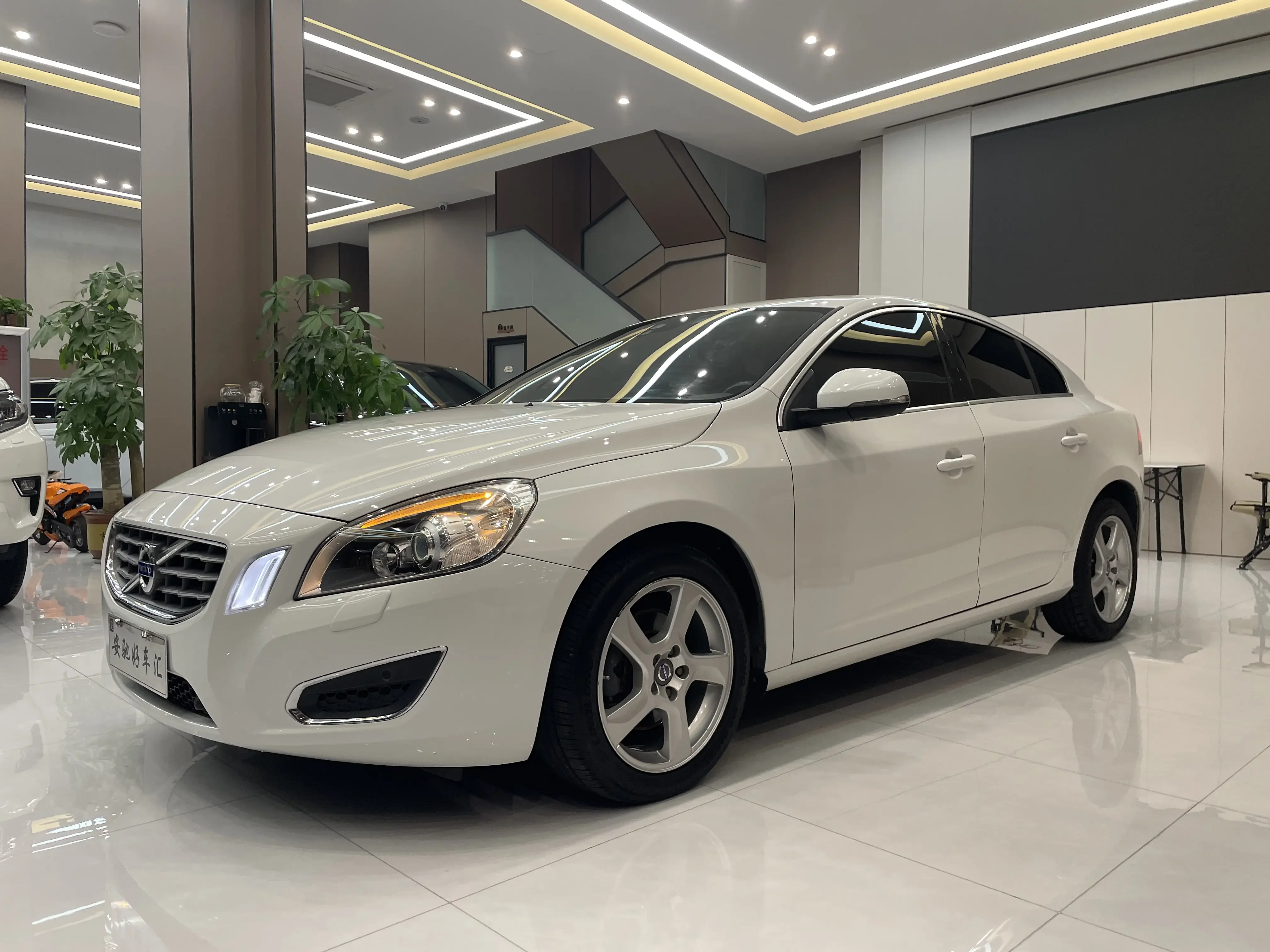 Volvo S60