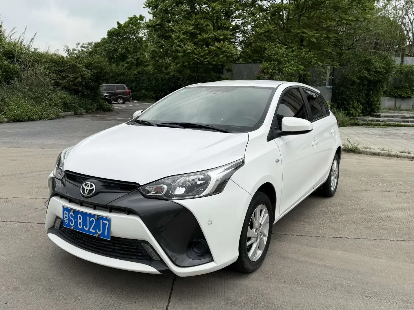 Toyota Yaris L
