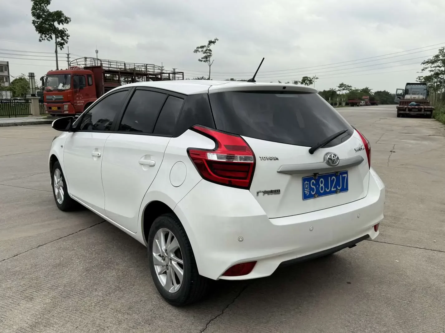 Toyota Yaris L