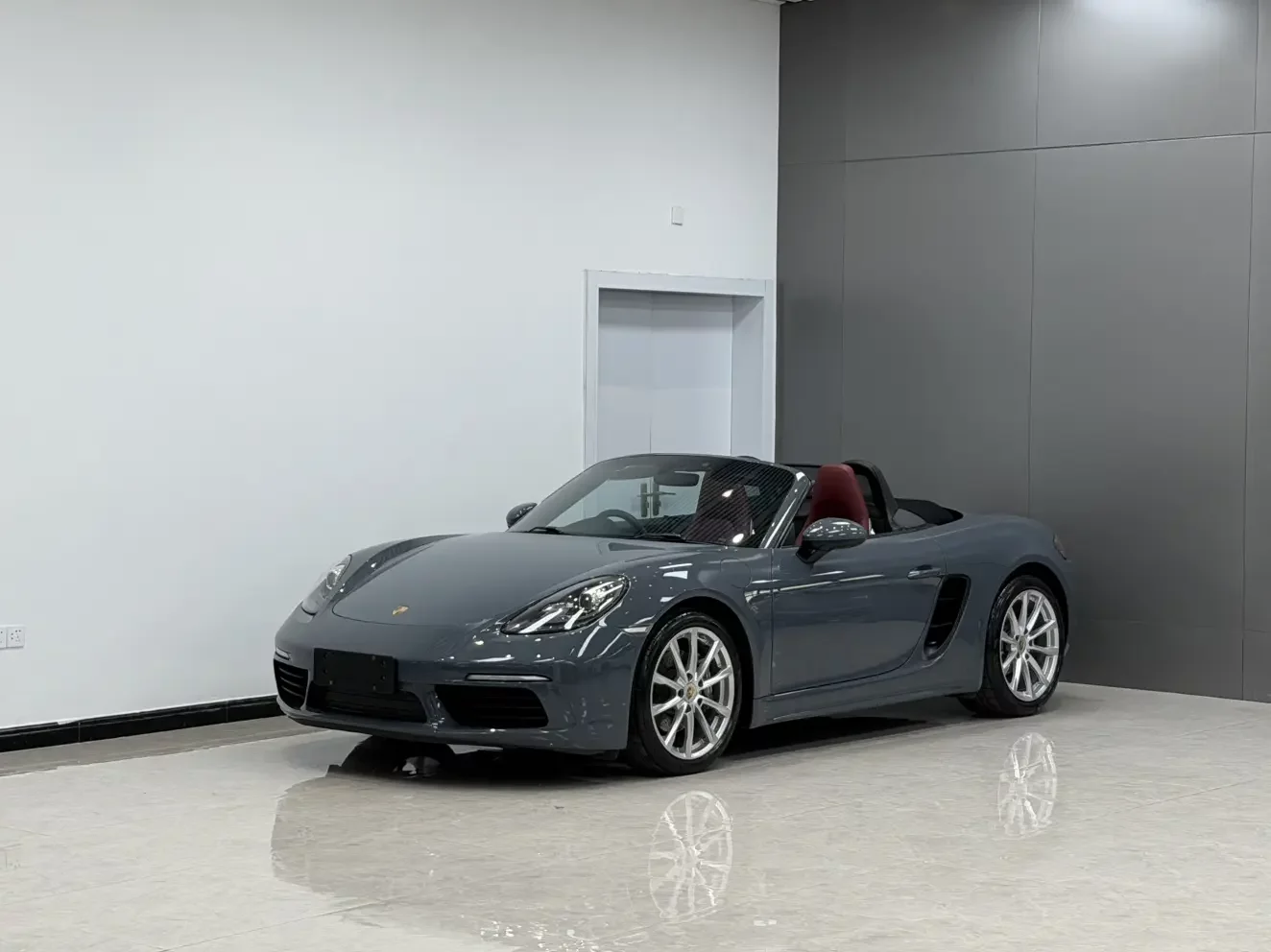 Porsche 718