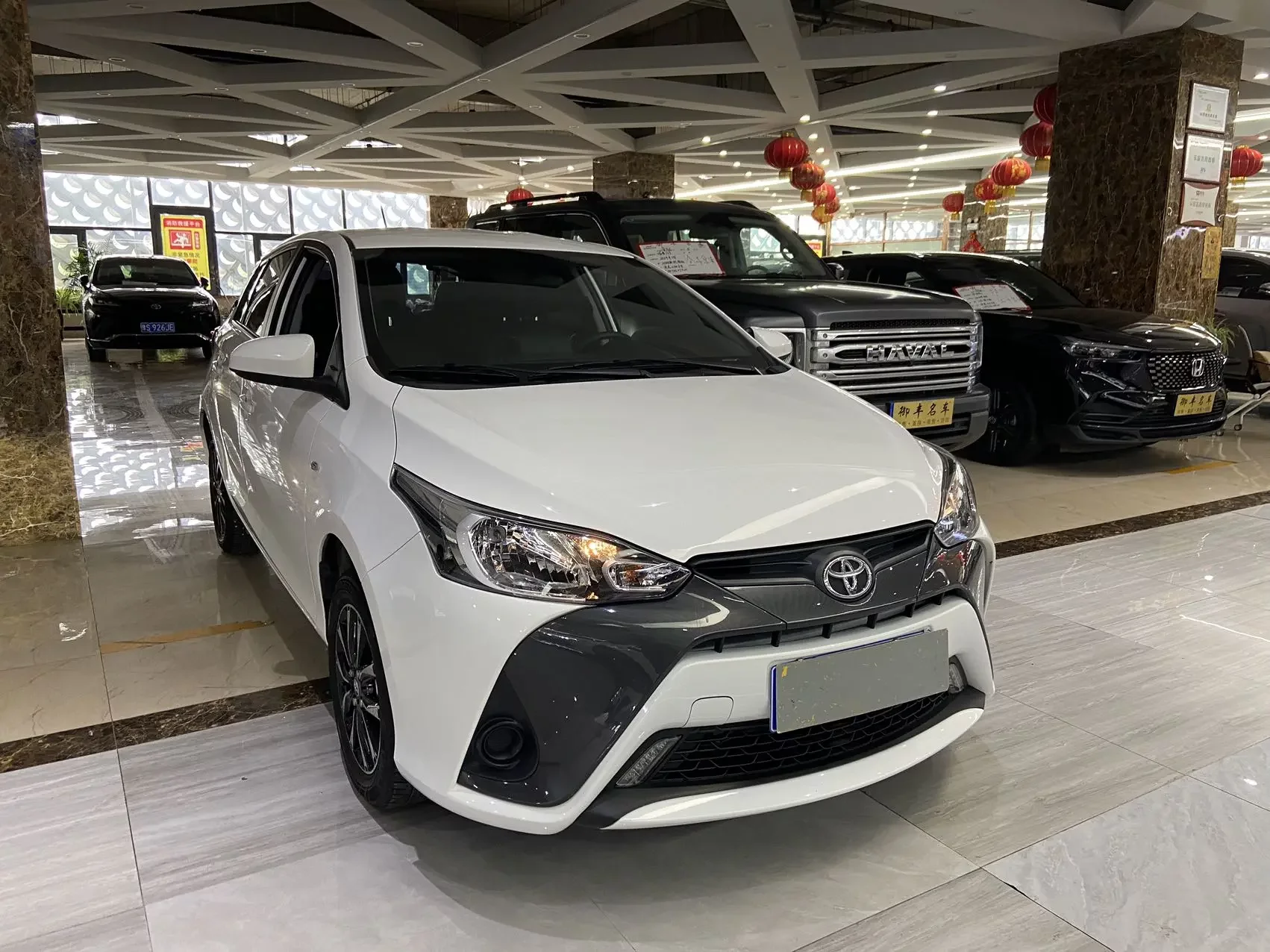 Toyota Yaris L
