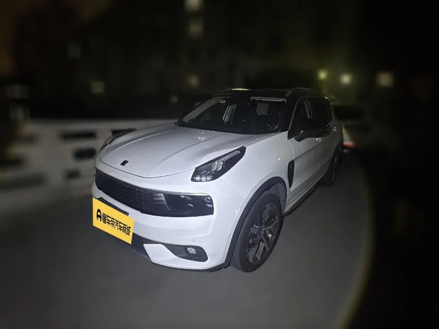 Lynk & Co 01