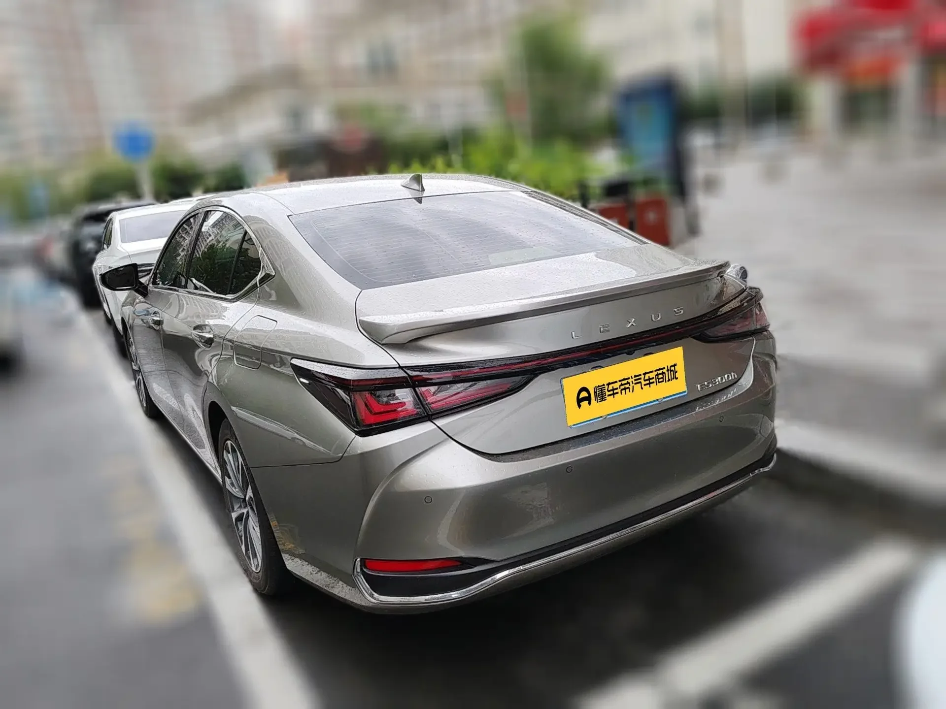 Lexus ES