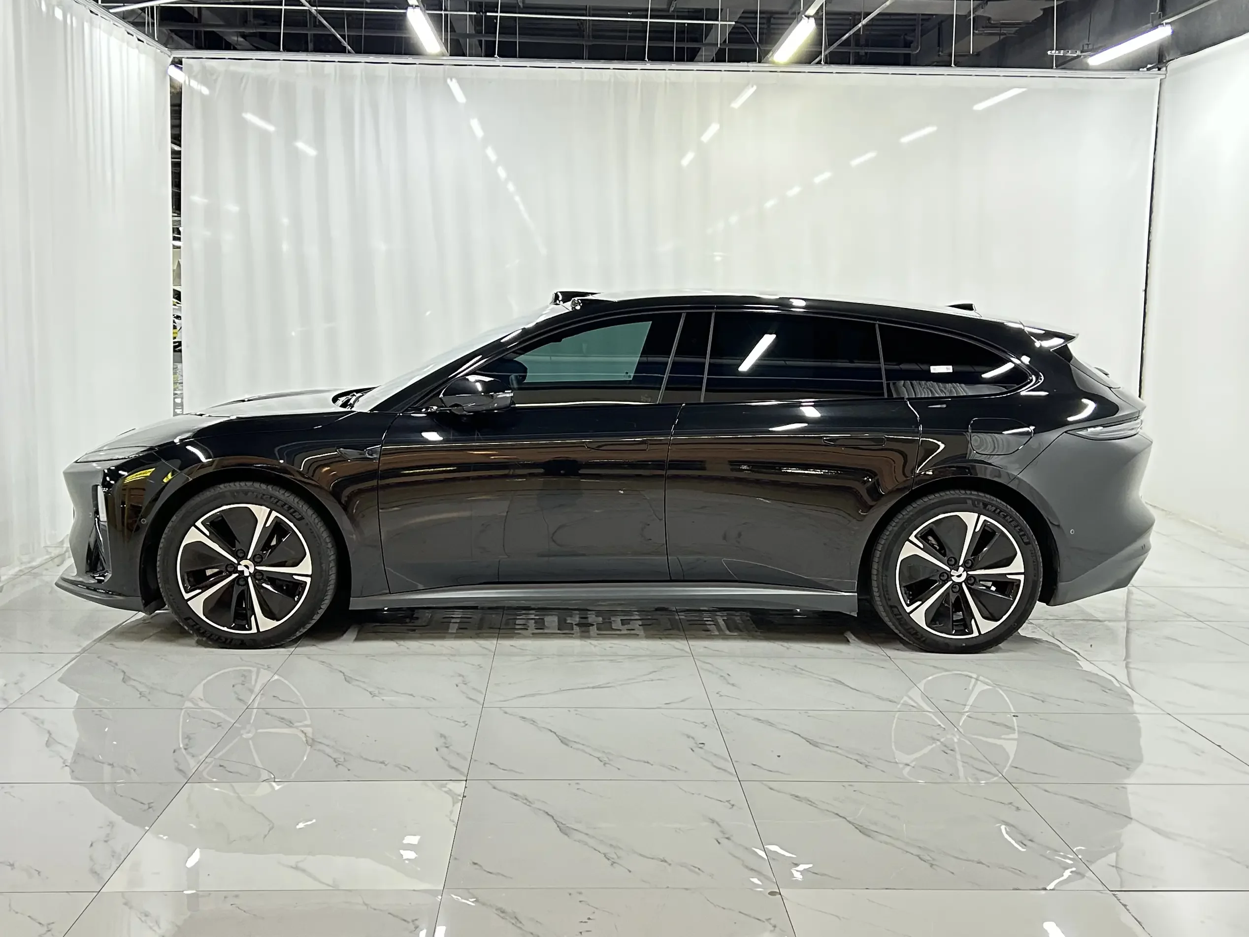 NIO ET5T