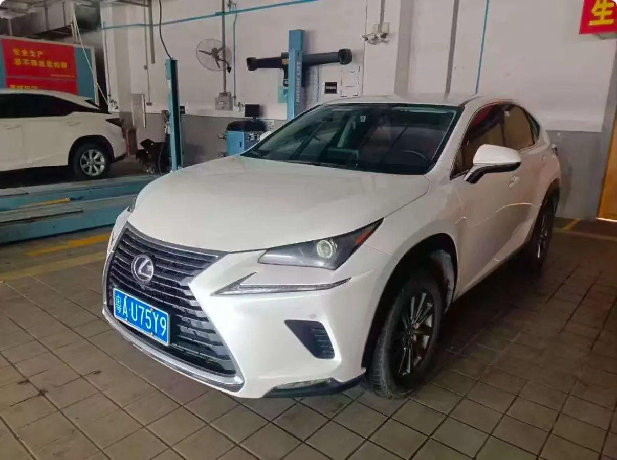 Lexus NX