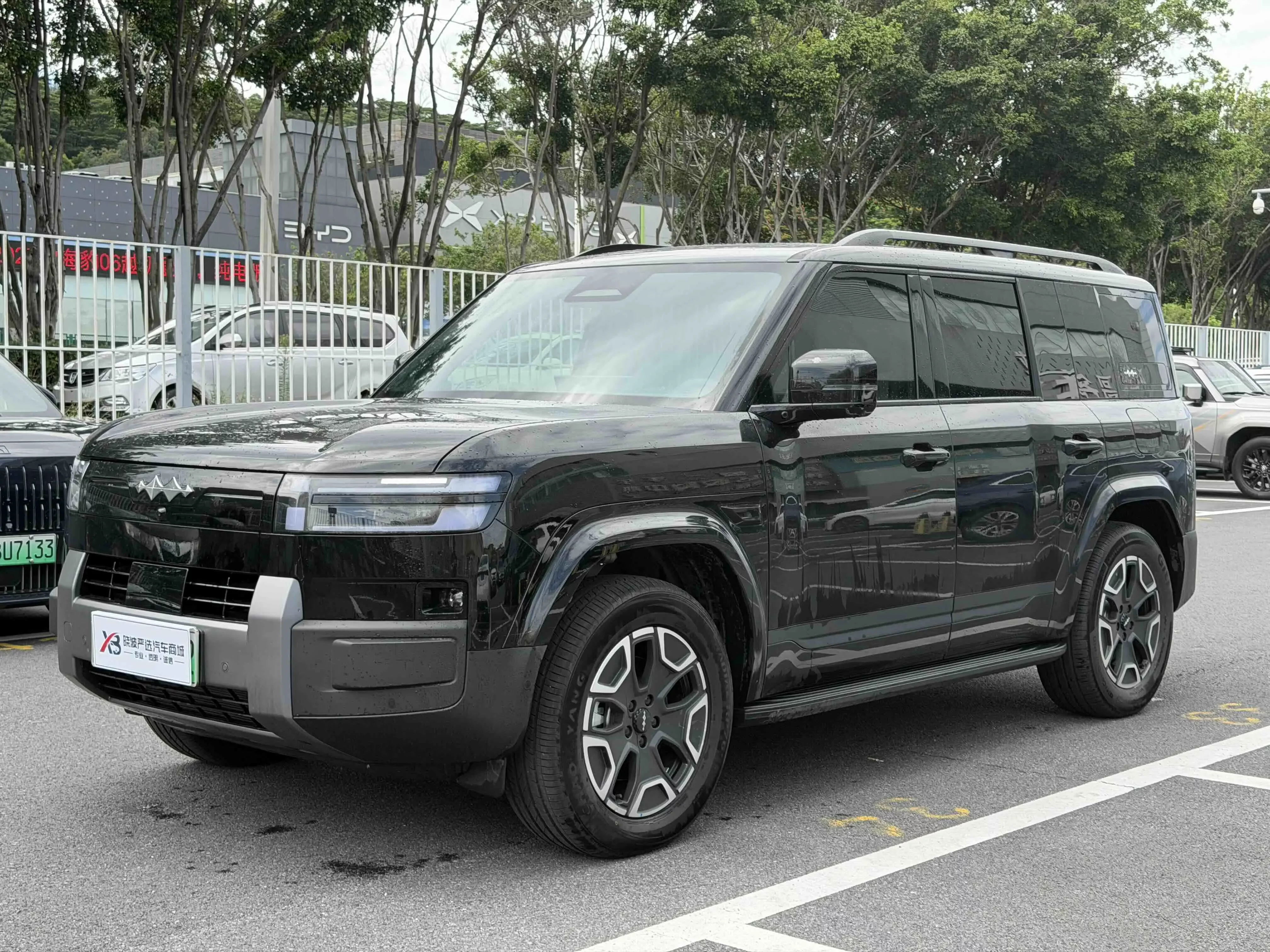 BYD Leopard Titanium 7 PHEV