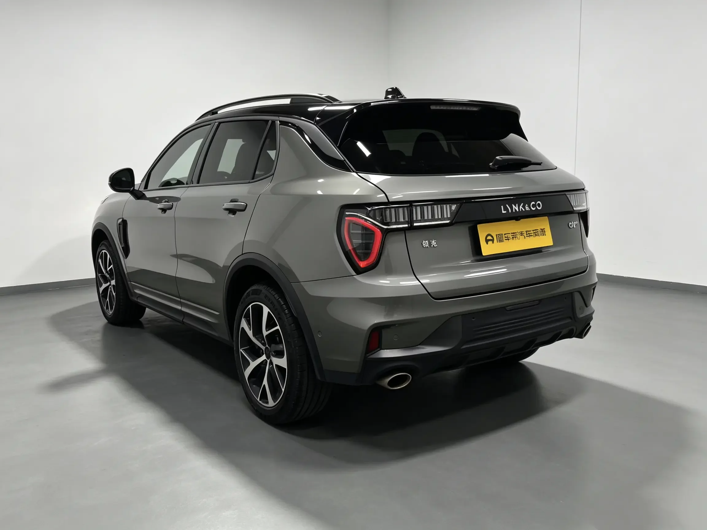 Lynk & Co 01