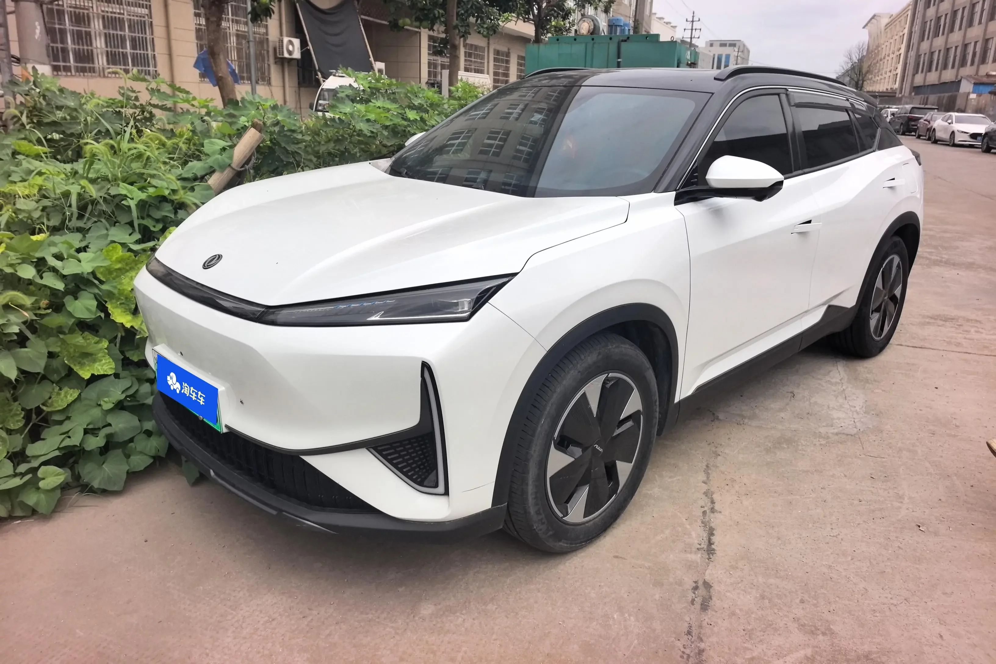Dongfeng Fengshen L7 PHEV