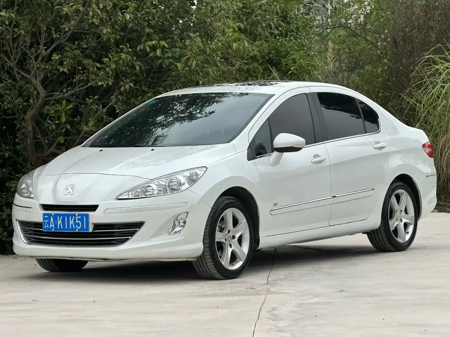 Peugeot 408