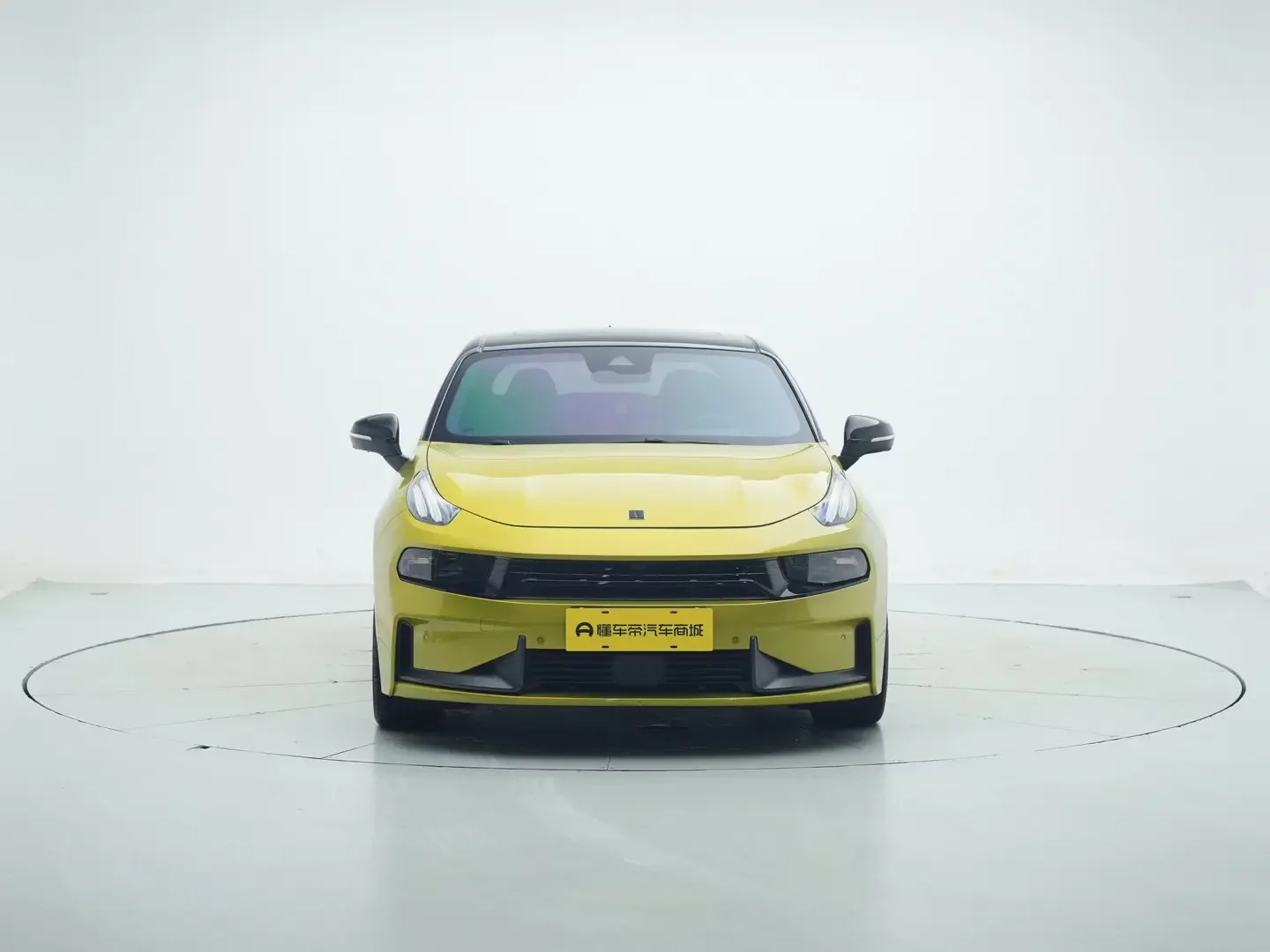 Lynk & Co 03