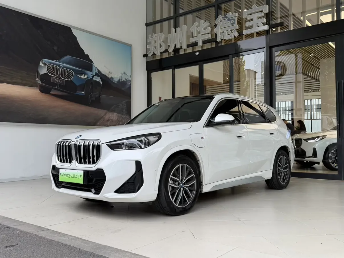 BMW iX1