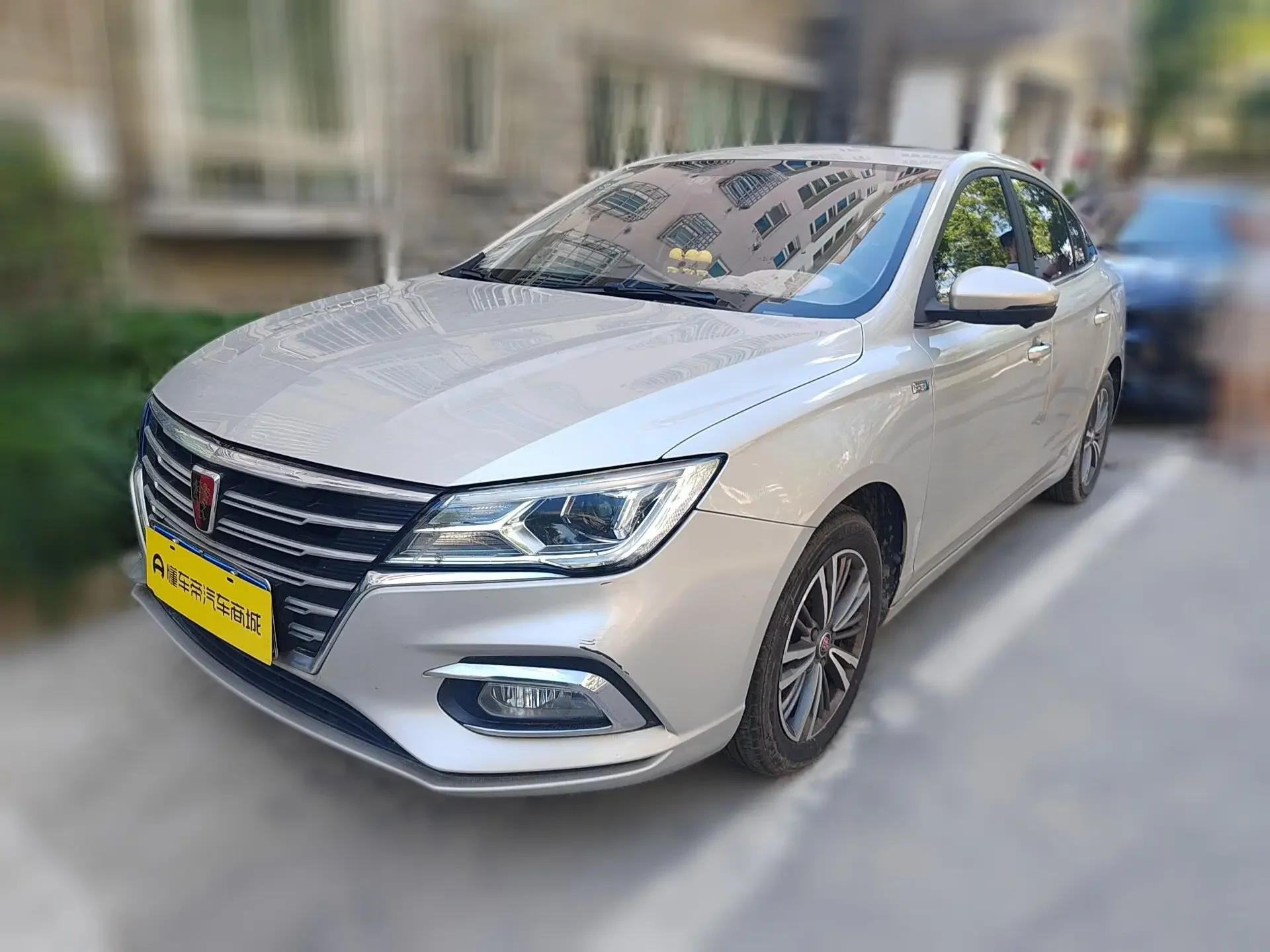 Roewe i5
