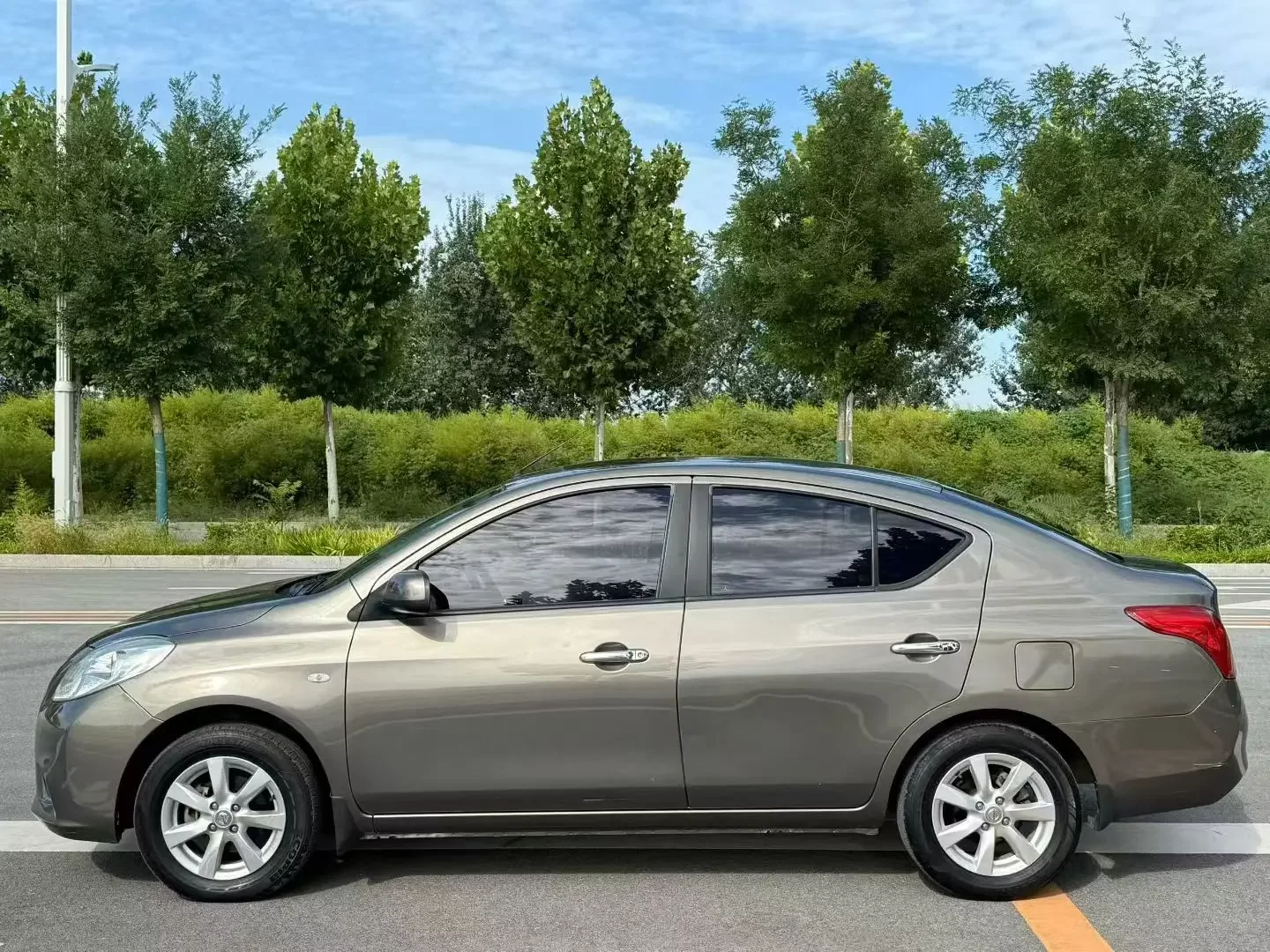 Nissan Sunlight