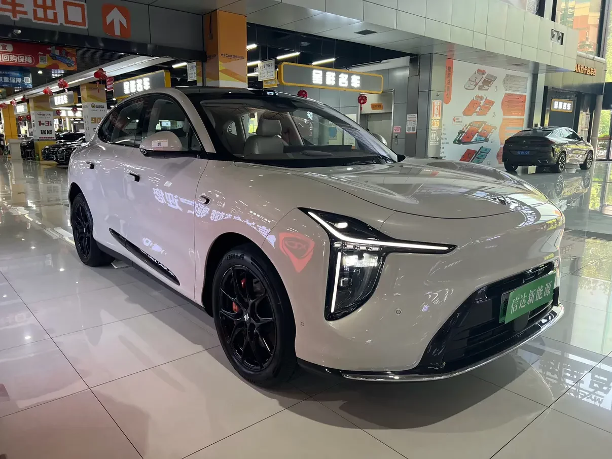 IM Motors Zhiji LS6