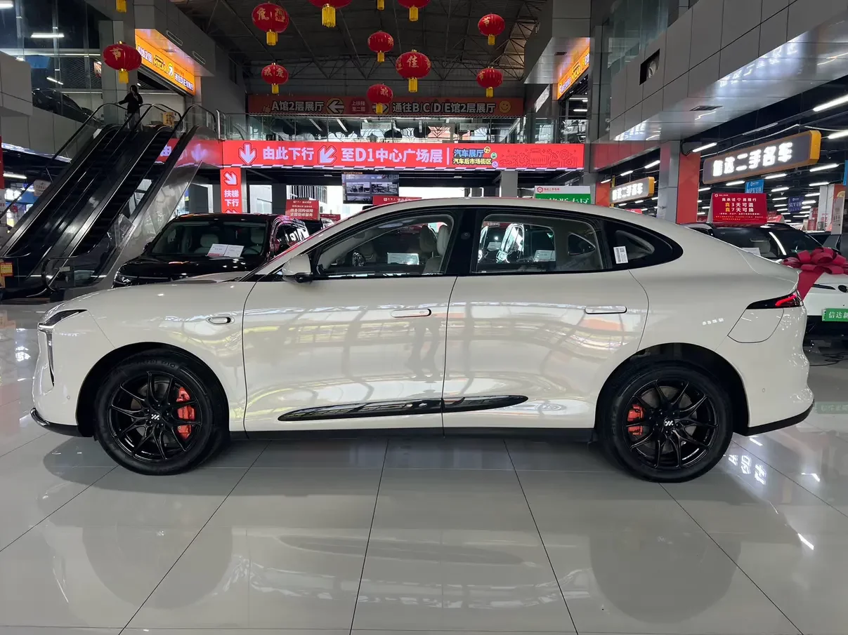 IM Motors Zhiji LS6