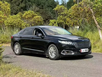 Ford Taurus